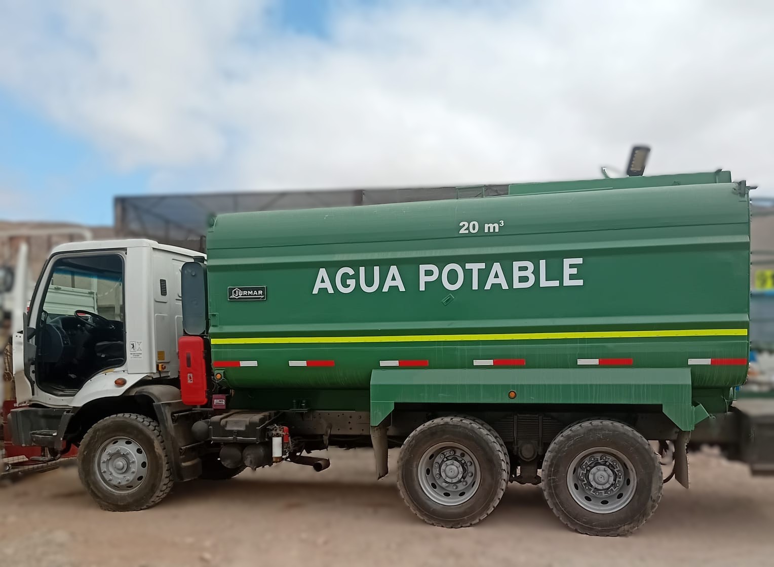 Camión aljibe de agua potable de 20m3 de Transportes Trigo